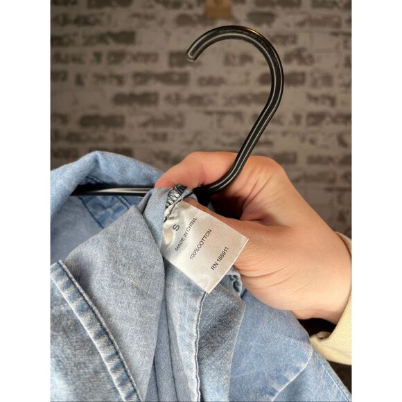 Grace + Karma | women denim button down dress puff sleeves - Picture 3 of 11